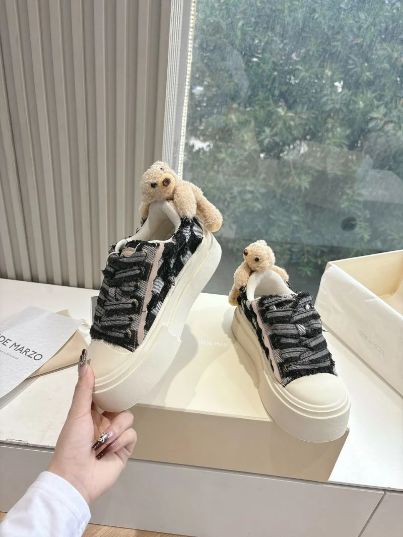 13De Marzo Shoes TravelReady 10779