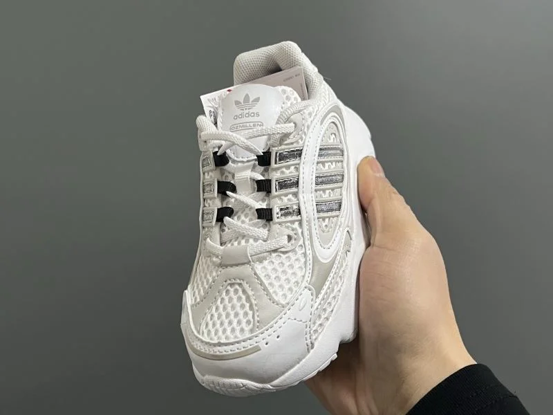 Classic ADIDAS SHOES 29077