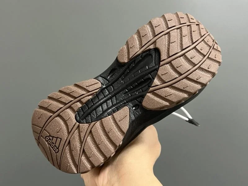 ADIDAS SHOES MoistureWicking 29049