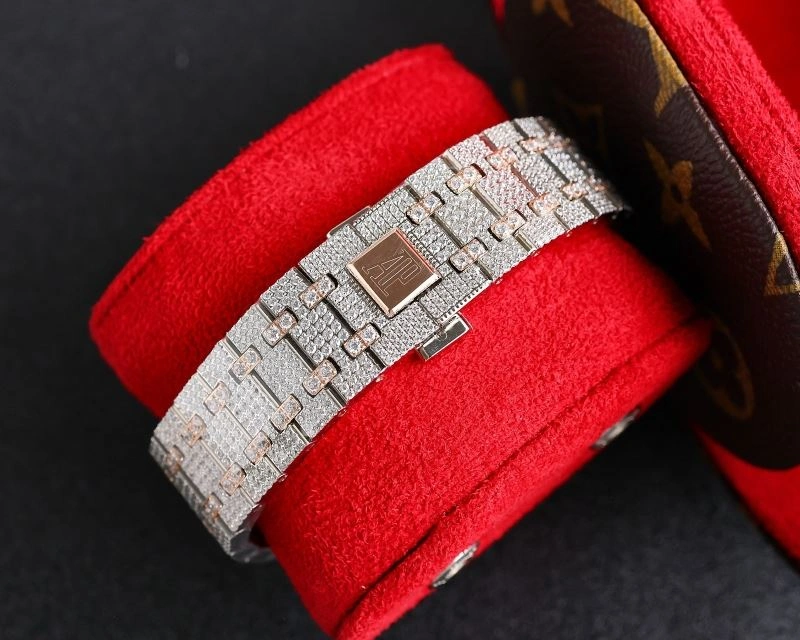 AP Watches Versatile 176940