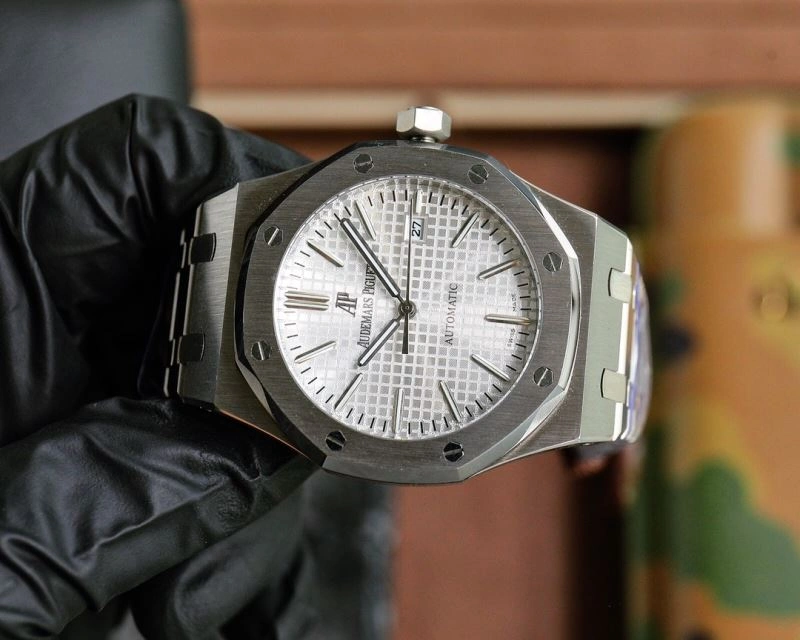 Effortless AP Watches 176885