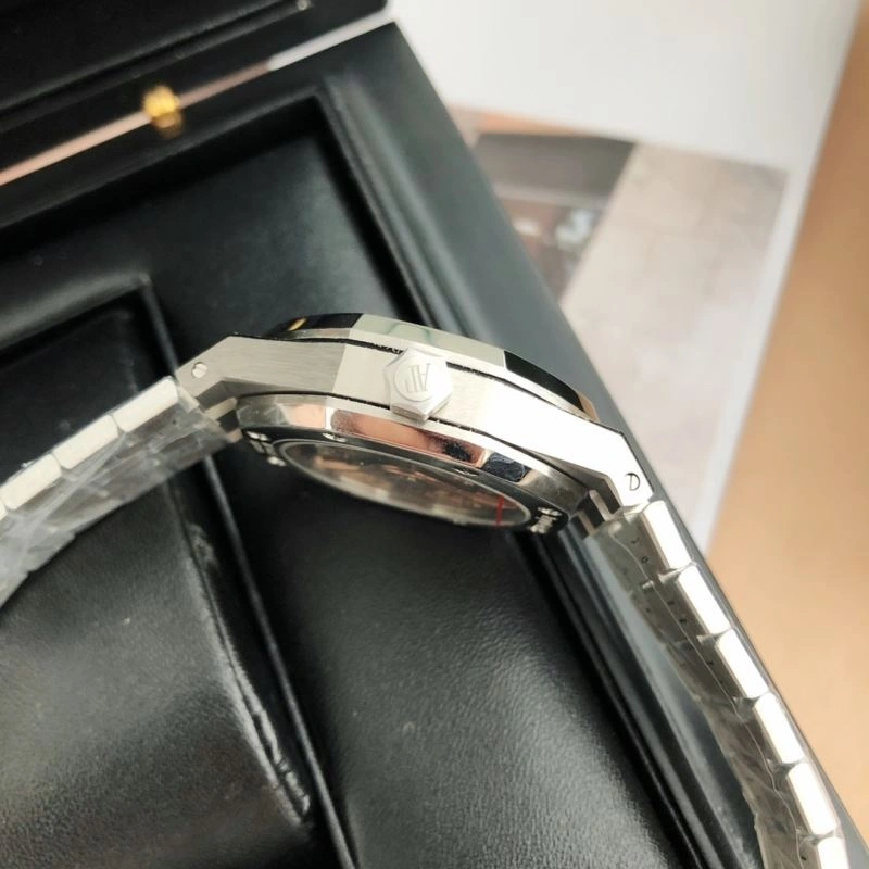 Seasonal AP Watches 176825