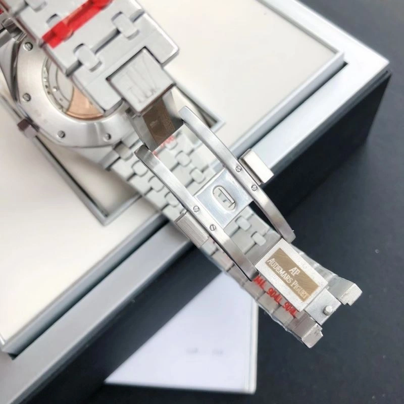 AP Watches Supportive 176779