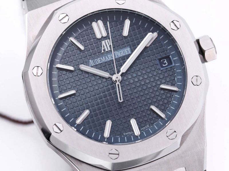 Versatile AP Watches 176766