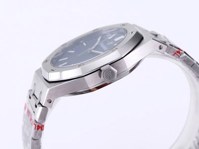 Versatile AP Watches 176766