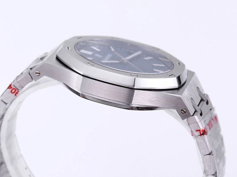 Versatile AP Watches 176766