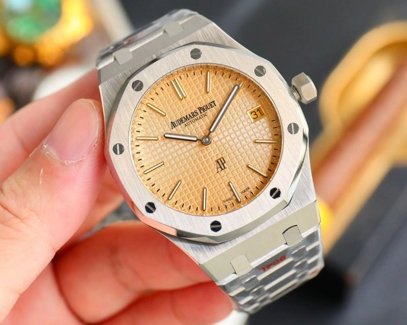 AP Watches Supportive 176732