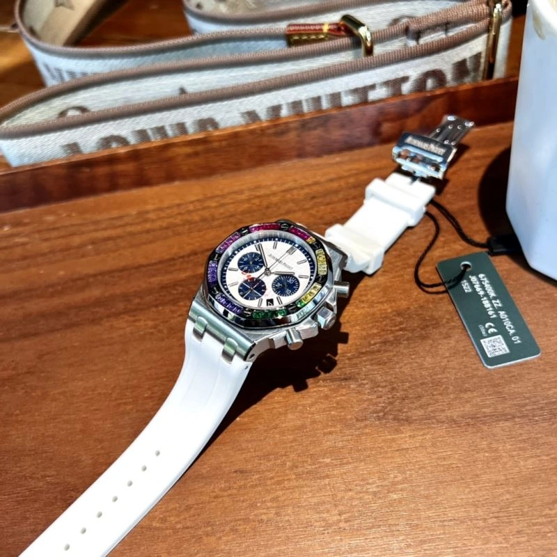 Versatile AP Watches 176494