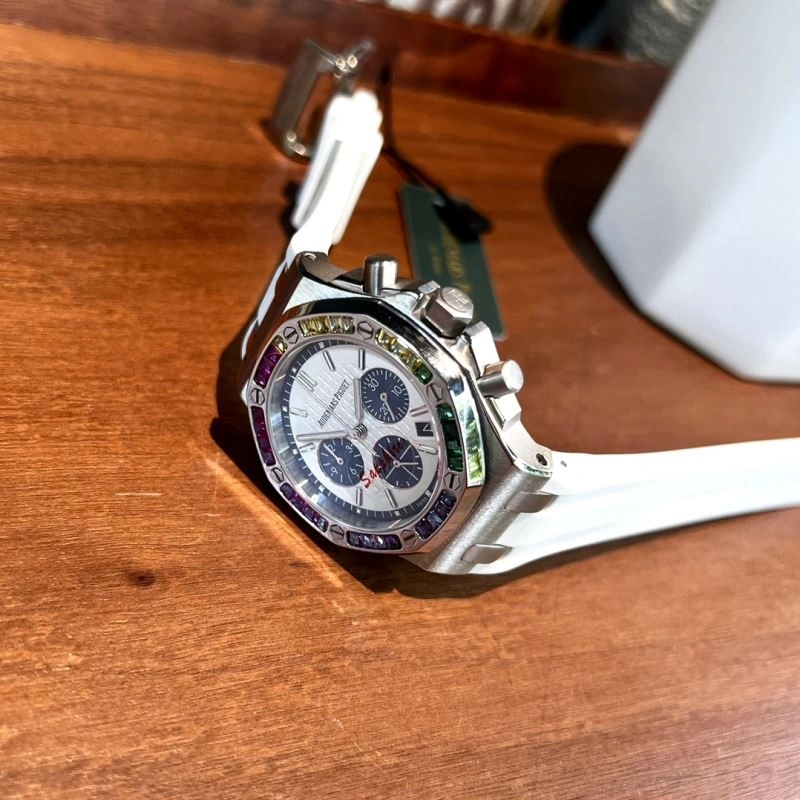 Versatile AP Watches 176494