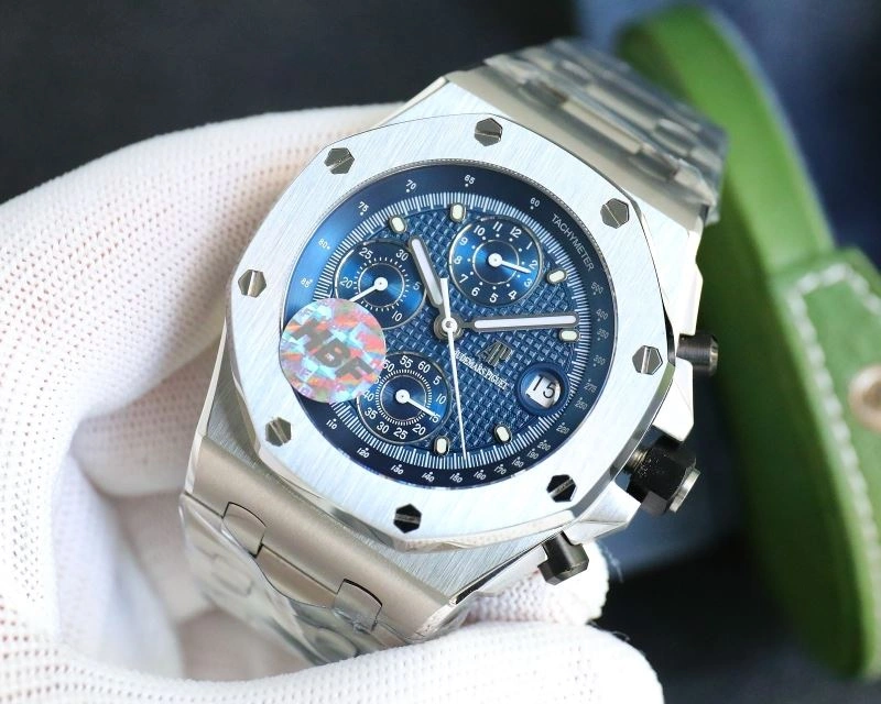 AP Watches FashionForward 176455