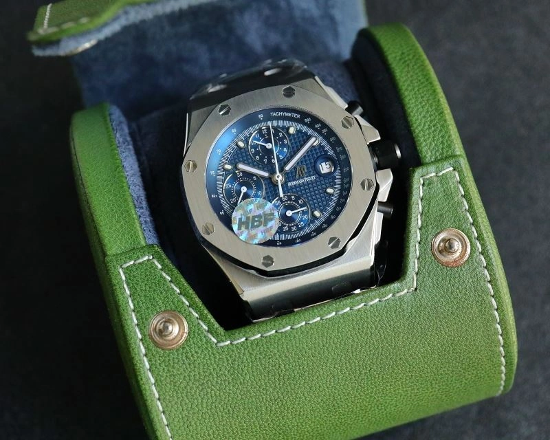 AP Watches FashionForward 176455