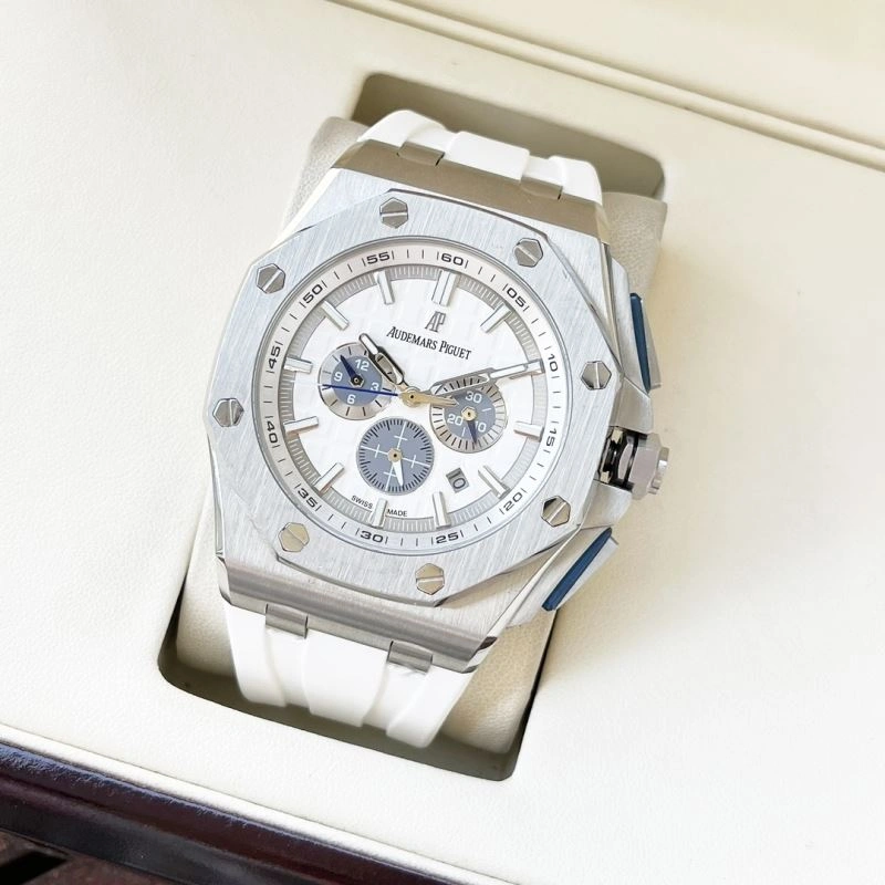 AP Watches Youthful 176293