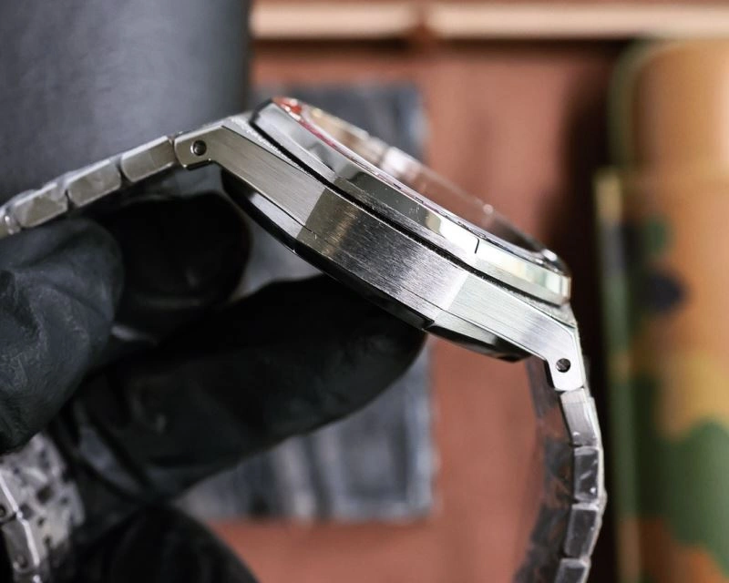 ComfortFit AP Watches 176098