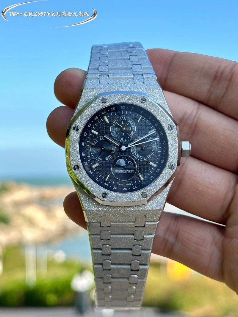 AP Watches SmoothTexture 176073