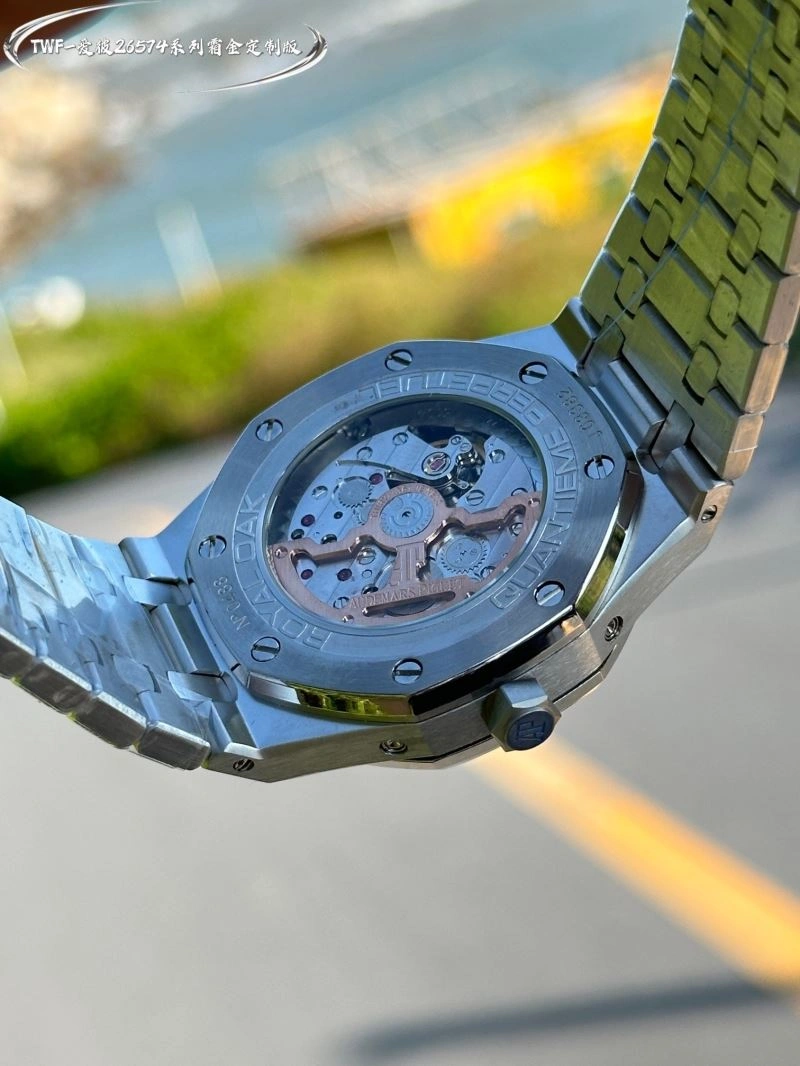 AP Watches SmoothTexture 176073