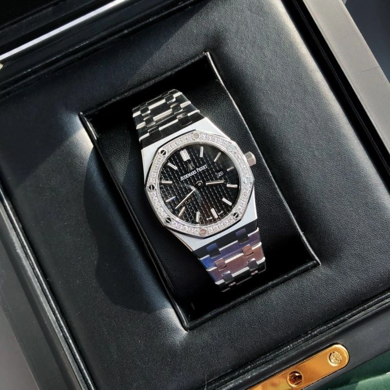 AP Watches MoistureWicking 176037