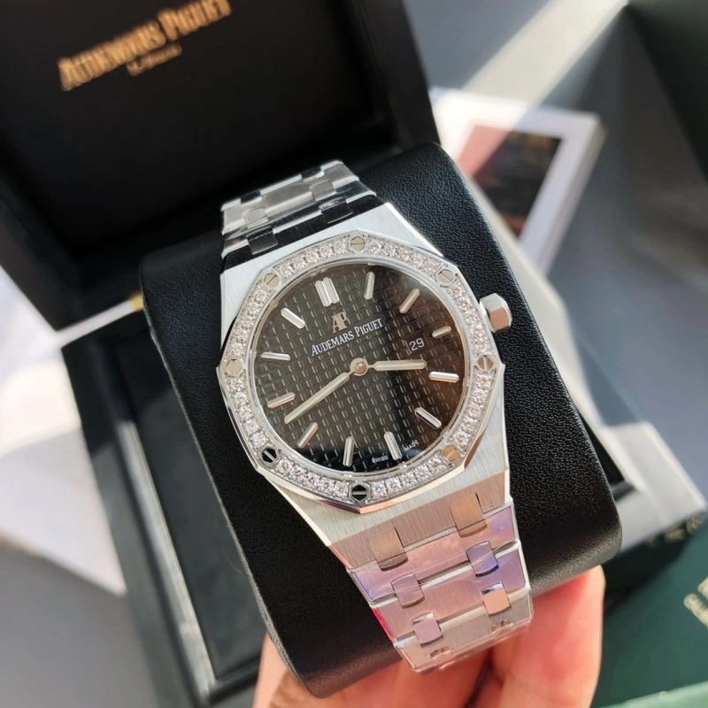 AP Watches MoistureWicking 176037