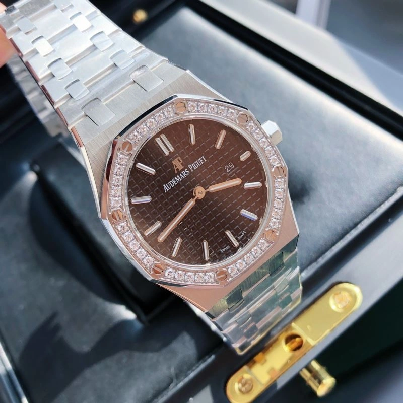 AP Watches MoistureWicking 176037