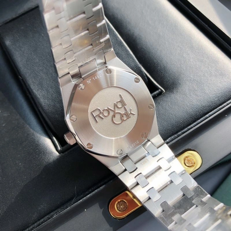 AP Watches MoistureWicking 176037