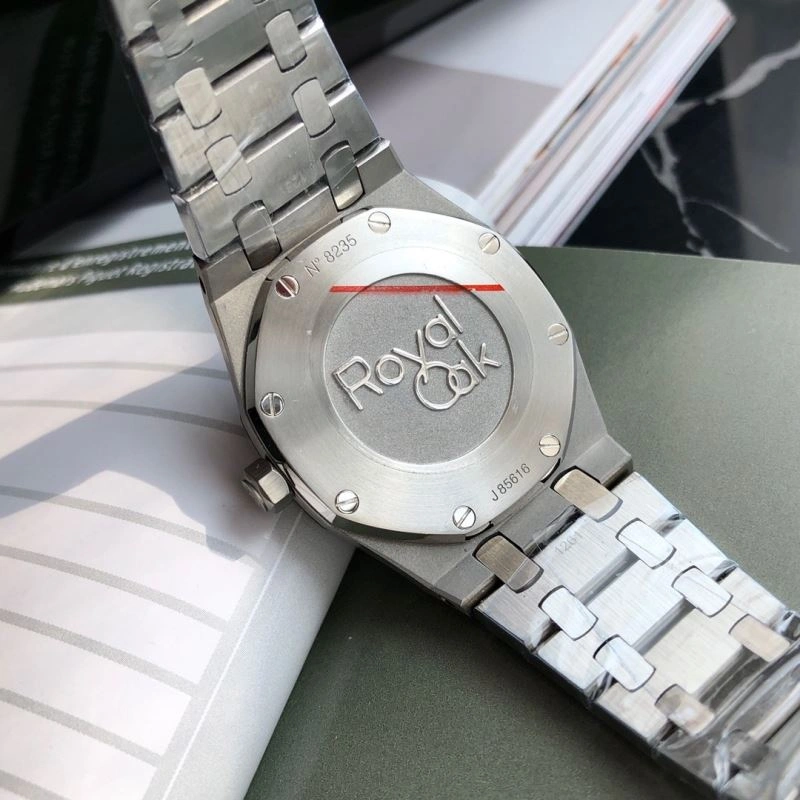 Versatile AP Watches 176031