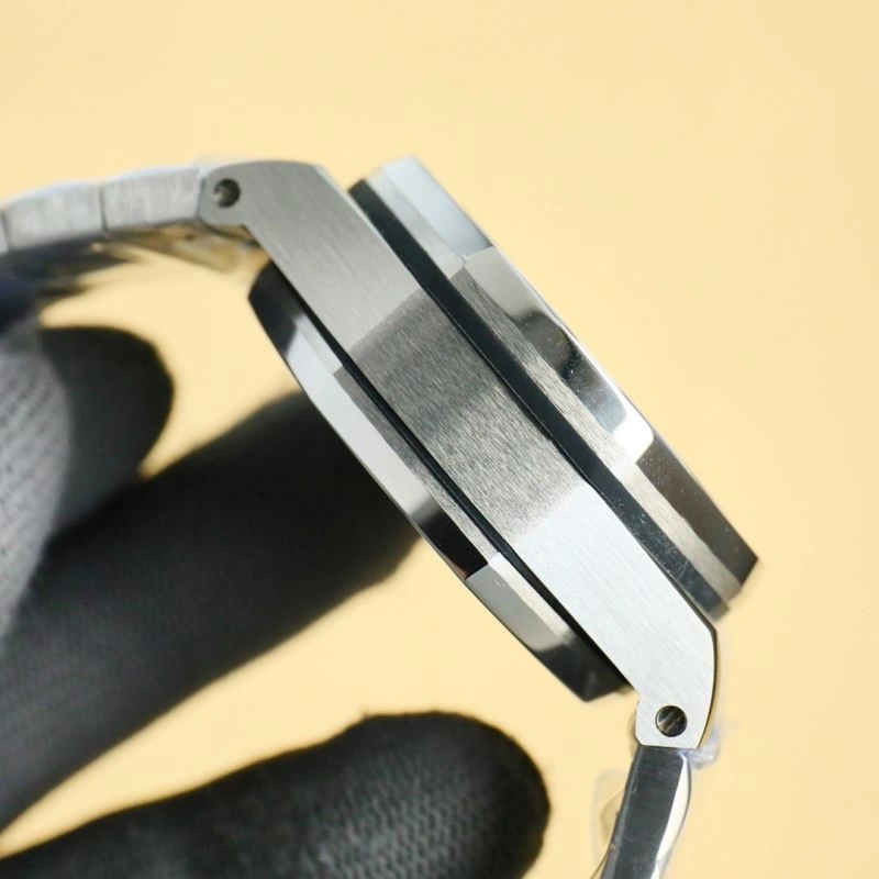 AP Watches ZipUp 176007