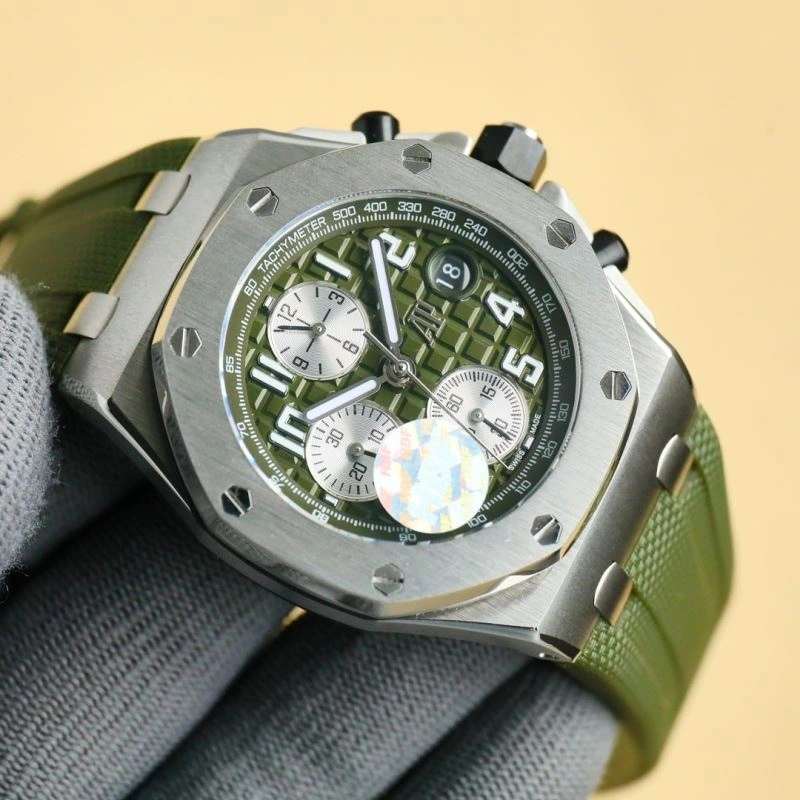 AP Watches Youthful 176005