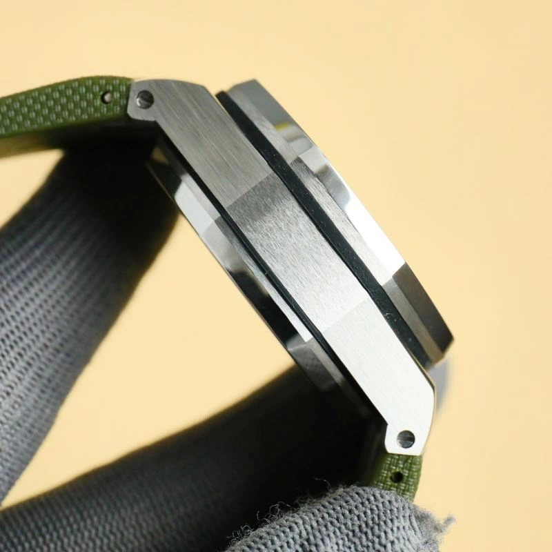 AP Watches Youthful 176005