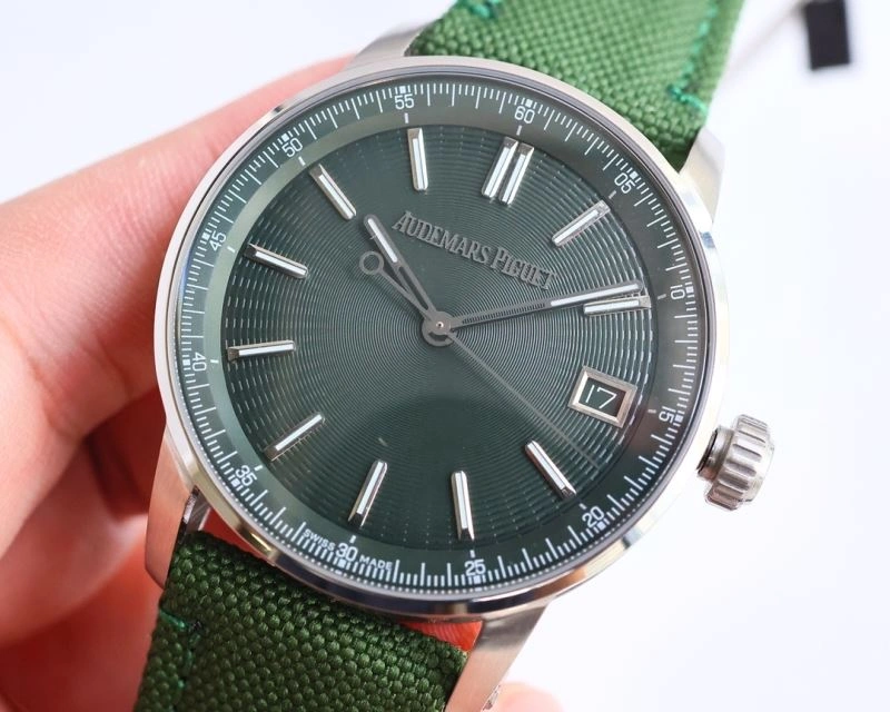 AP Watches ZipUp 175934
