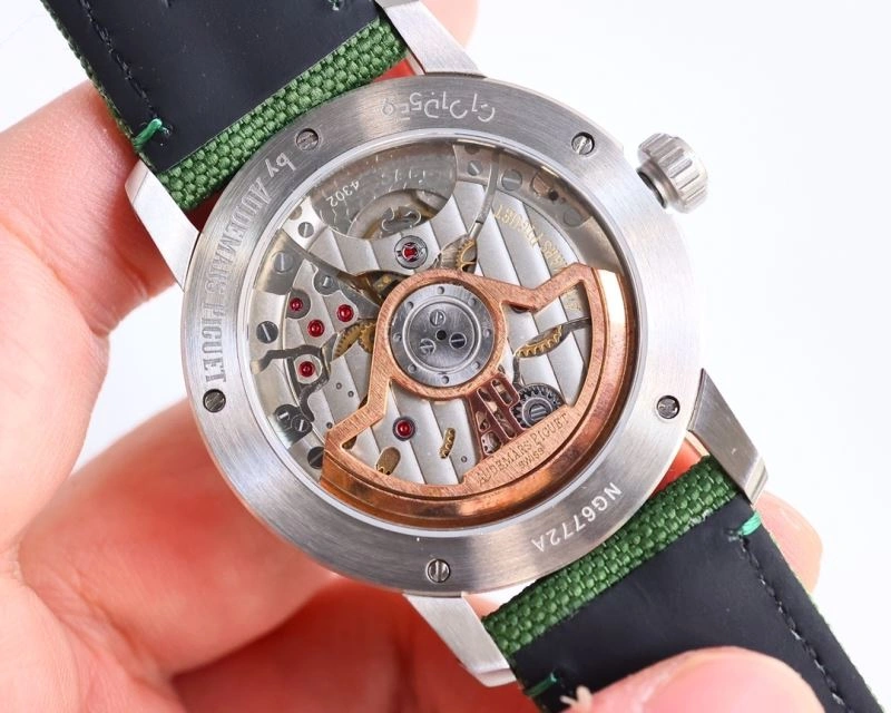 AP Watches ZipUp 175934