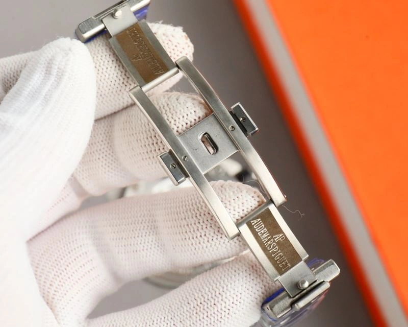 AP Watches OdorResistant 175918