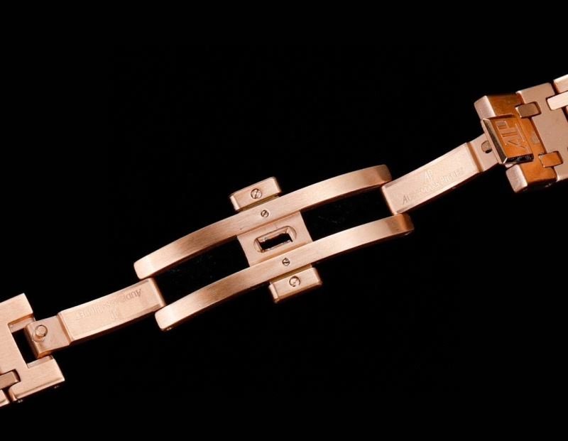 AP Watches WrinkleFree 175893