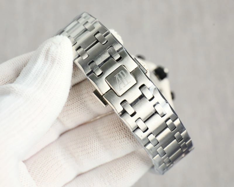 AP Watches Supportive 175885