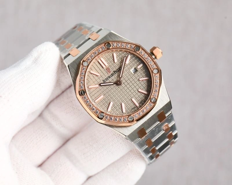 AP Watches FashionForward 175857