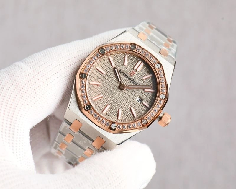 AP Watches FashionForward 175857