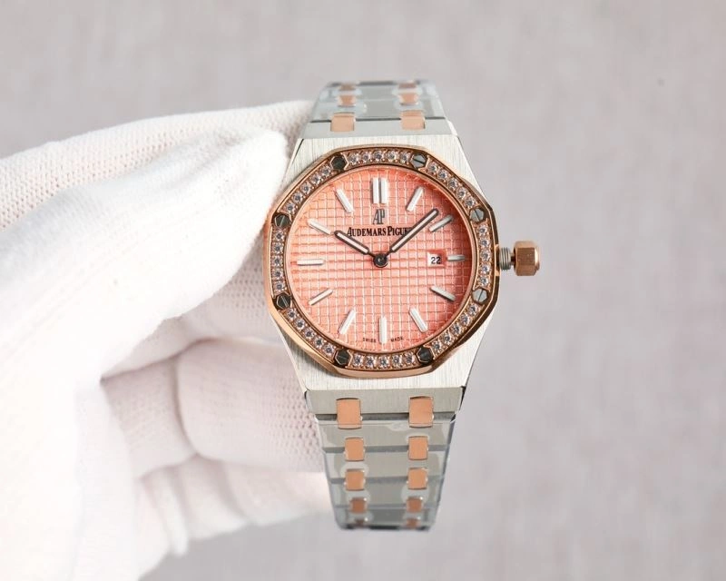 AP Watches FashionForward 175857