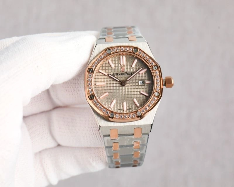 AP Watches FashionForward 175857