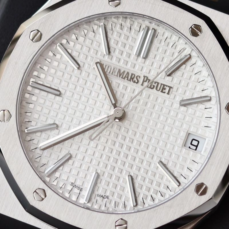 AP Watches ComfortFit 175835