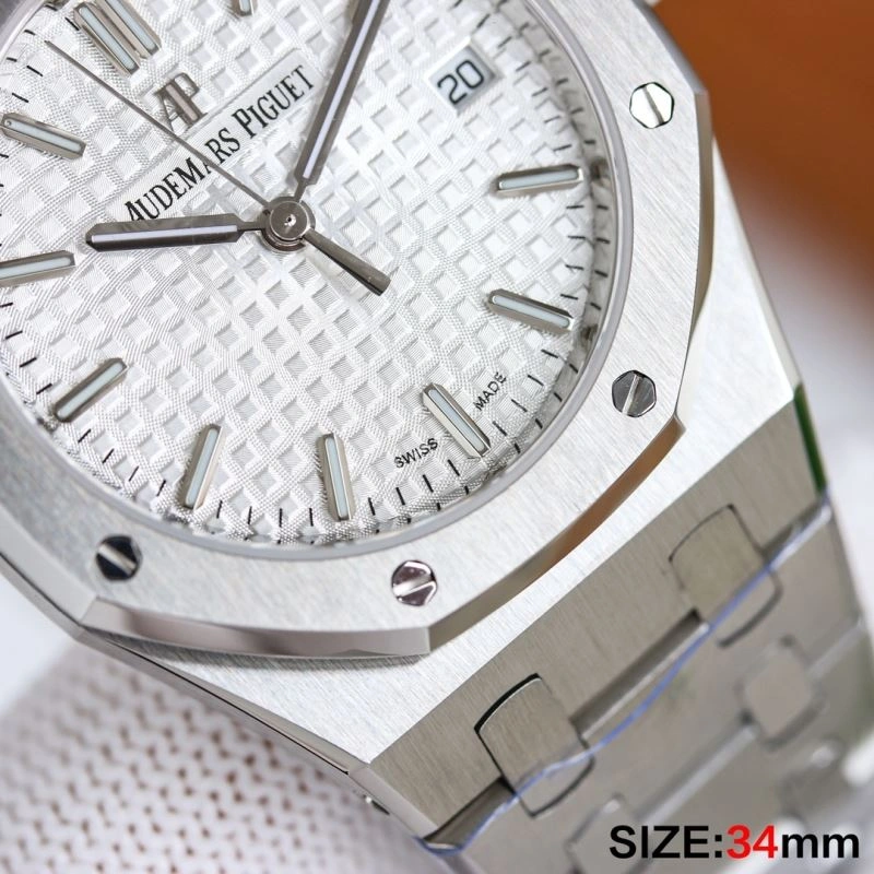 AP Watches ZipUp 176347