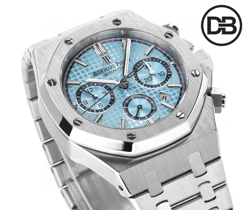 AP Watches TravelReady 176281