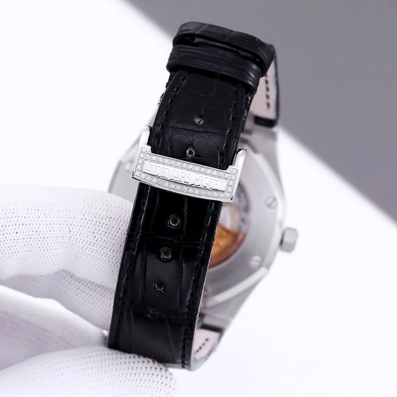 AP Watches Supportive 176304