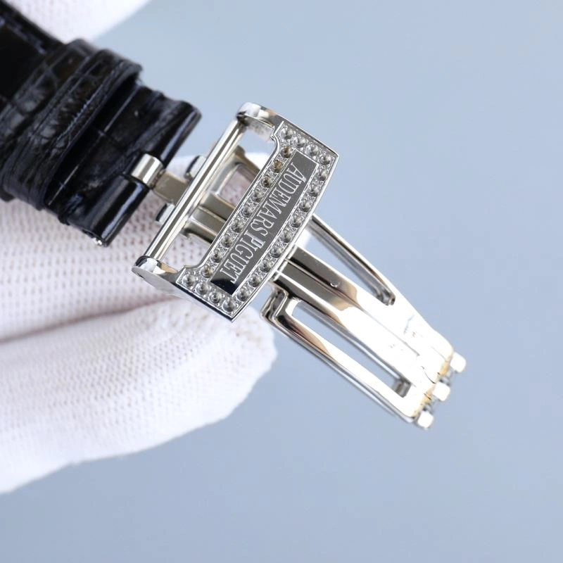 OdorResistant AP Watches 176163