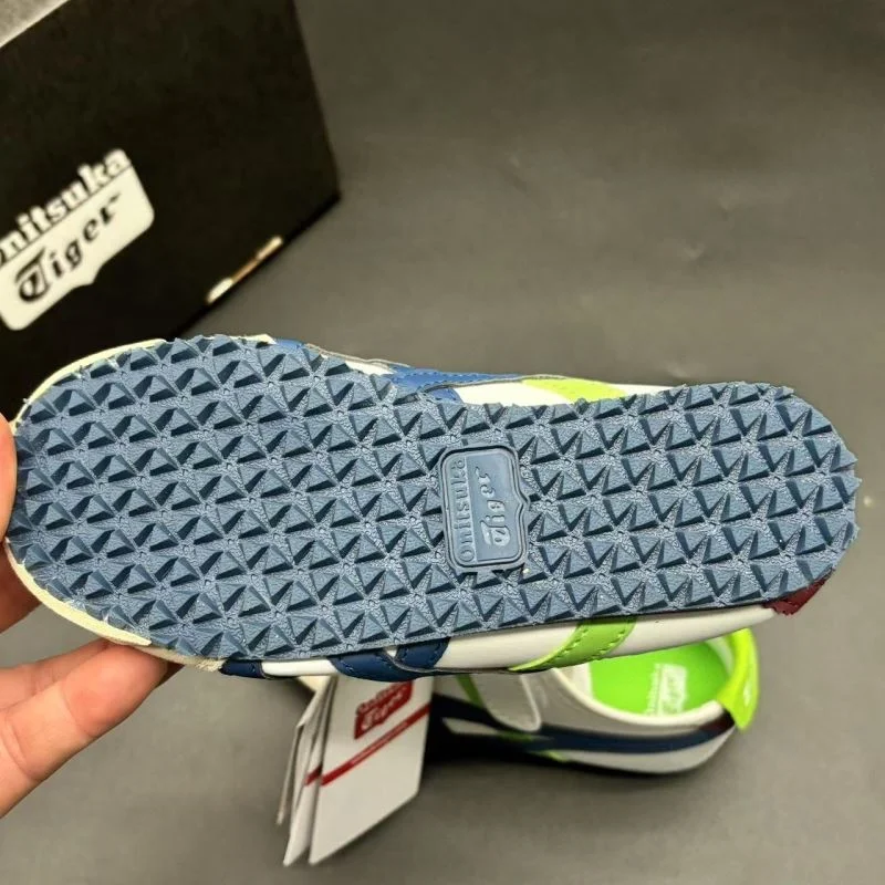 Sporty ASICS SHOES 29411
