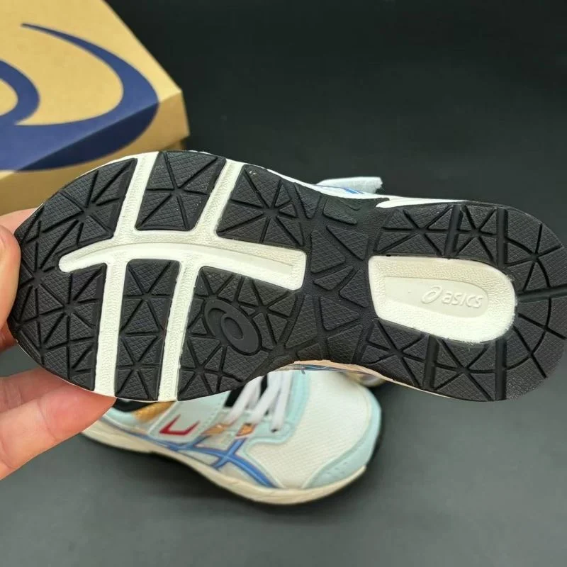 Timeless ASICS SHOES 29400