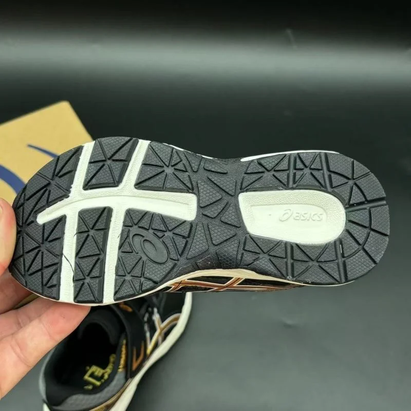 Timeless ASICS SHOES 29401