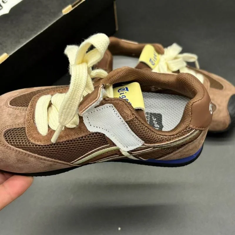 Compact ASICS SHOES 29380
