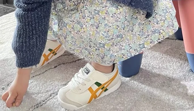 Compact ASICS SHOES 28931