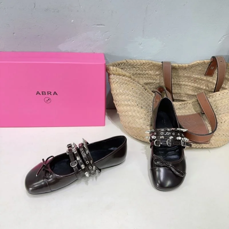 Youthful Abra Shoes 13251