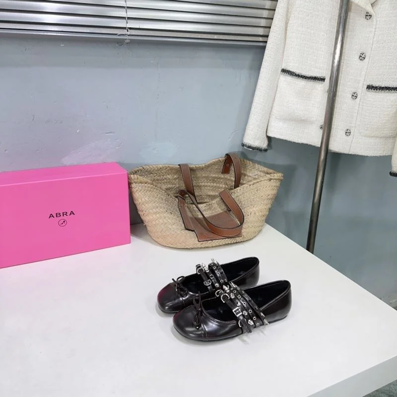 Youthful Abra Shoes 13251
