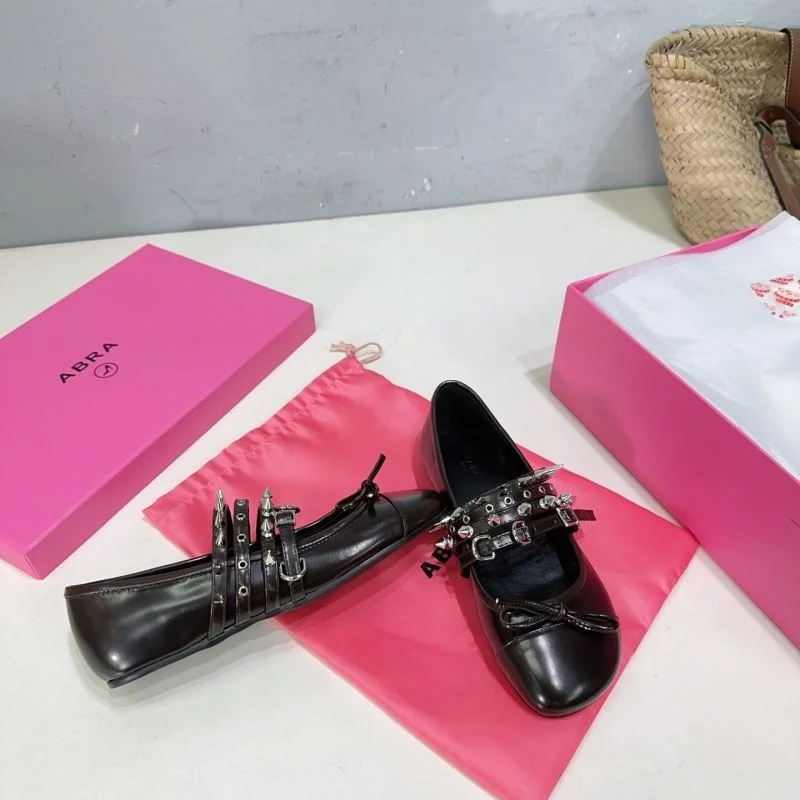 Youthful Abra Shoes 13251