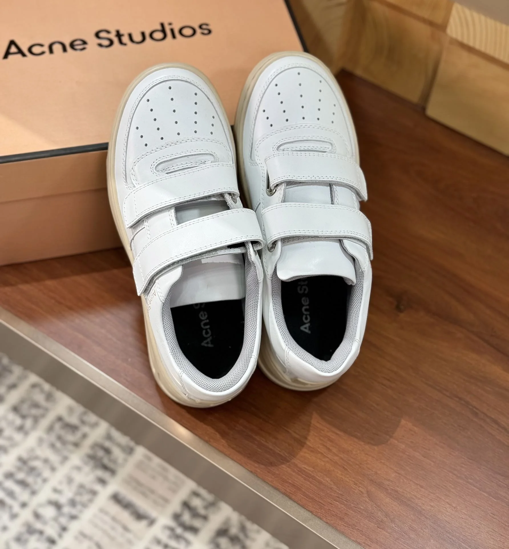 Acne Studio Shoes Vibrant 8550